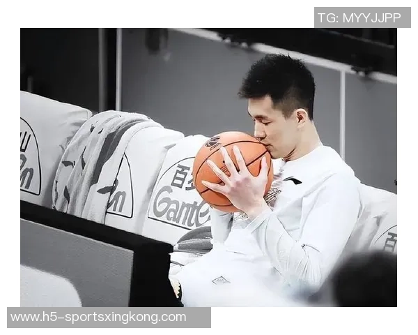 郭艾伦在赛场上享受比赛乐趣超越外界压力球迷对此深表认同